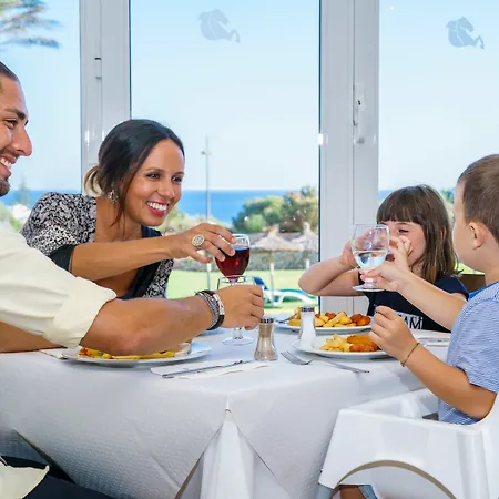 Minura Sur Menorca & Waterpark 4* 푼타프리마