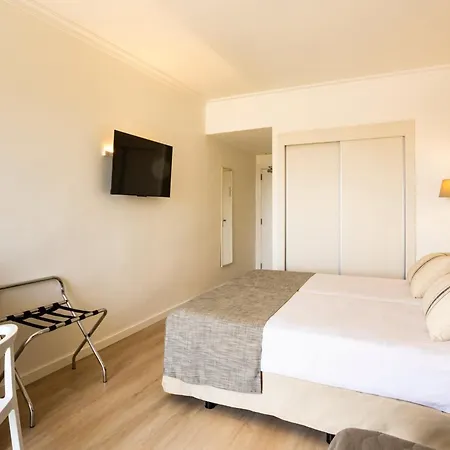 Minura Sur Menorca & Waterpark 4*