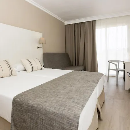Minura Sur Menorca & Waterpark 4* 푼타프리마