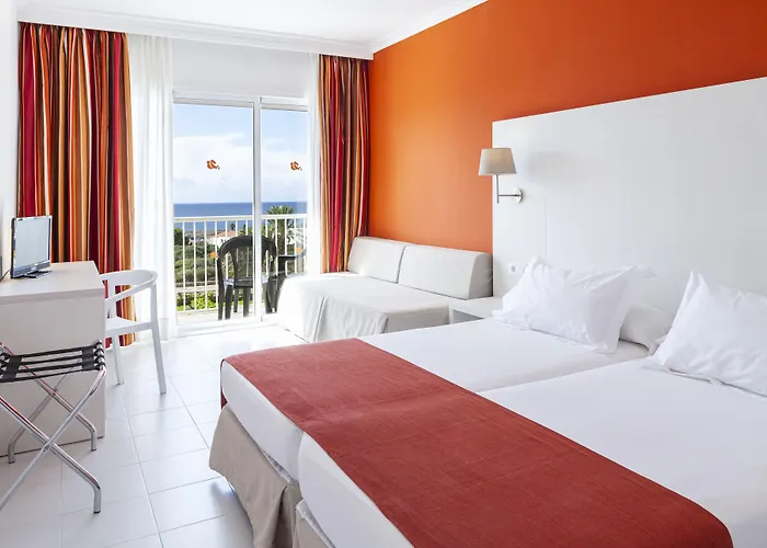 Minura Sur Menorca 4* 蓬塔普里马